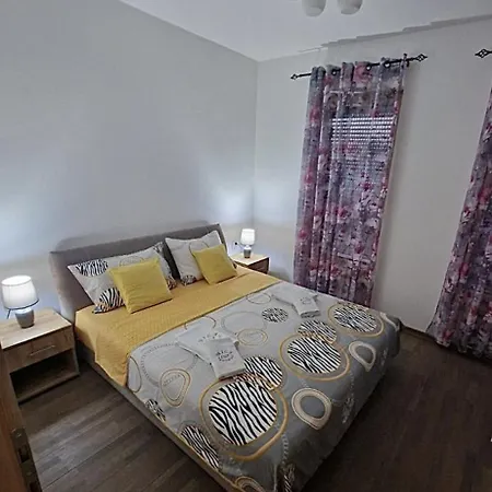 Mila Lux Apartament *